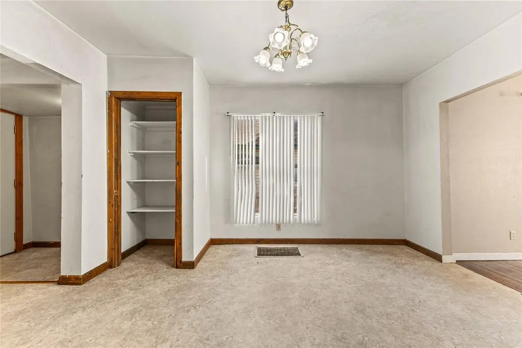 Photo 9 — 618 N State Street, Weatherford, OK 73096