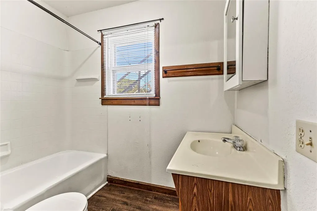Photo 14 — 618 N State Street, Weatherford, OK 73096