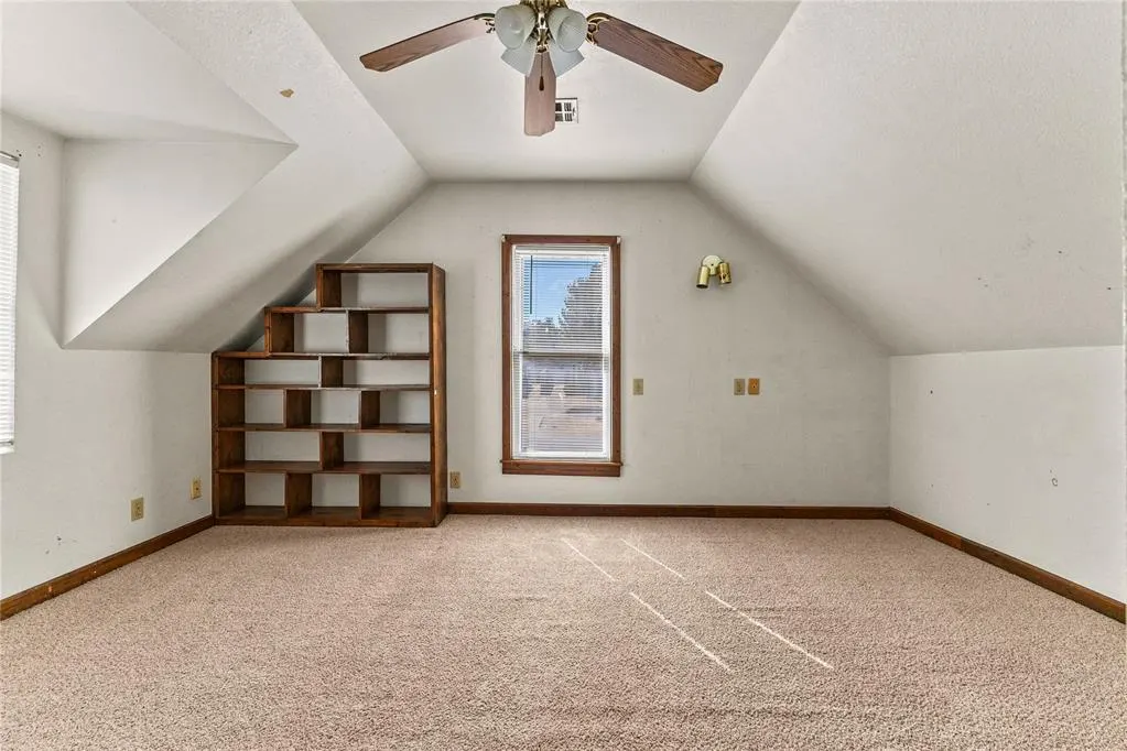 Photo 17 — 618 N State Street, Weatherford, OK 73096