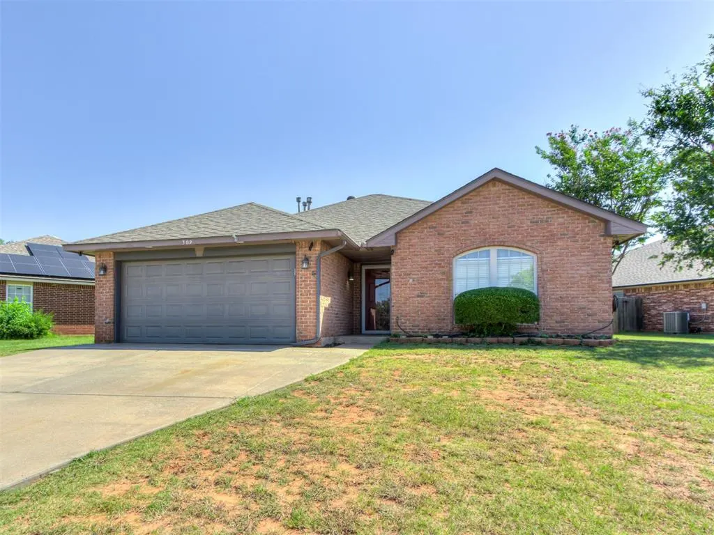 Photo 2 — 309 Tecumseh Ridge Road, Norman, OK 73069