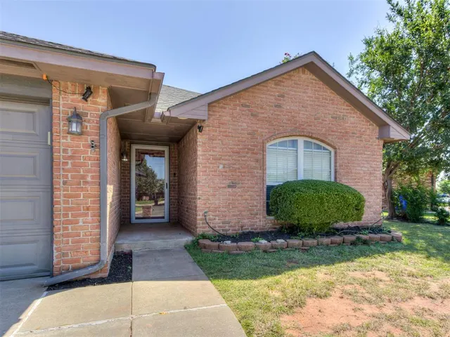 Photo 4 — 309 Tecumseh Ridge Road, Norman, OK 73069