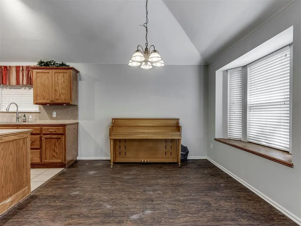 Photo 12 — 309 Tecumseh Ridge Road, Norman, OK 73069