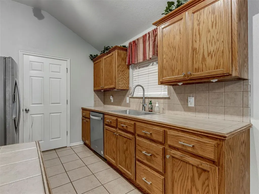 Photo 14 — 309 Tecumseh Ridge Road, Norman, OK 73069