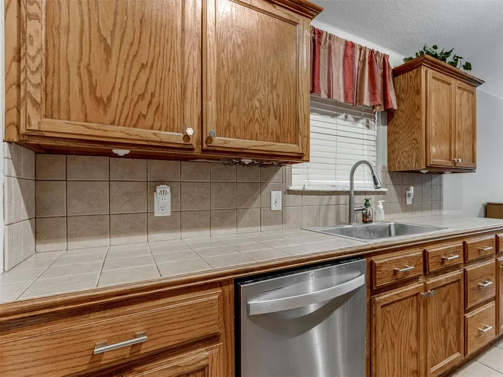 Photo 16 — 309 Tecumseh Ridge Road, Norman, OK 73069