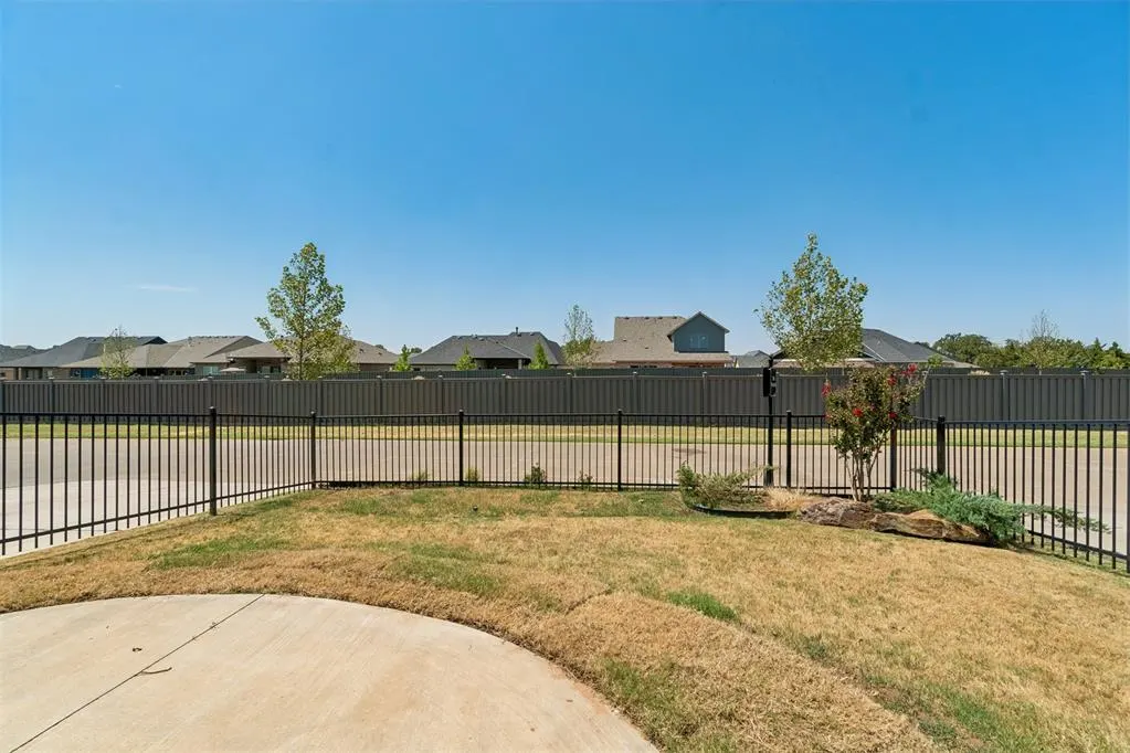 Photo 27 — 1925 Plaza District Drive, Edmond, OK 73034