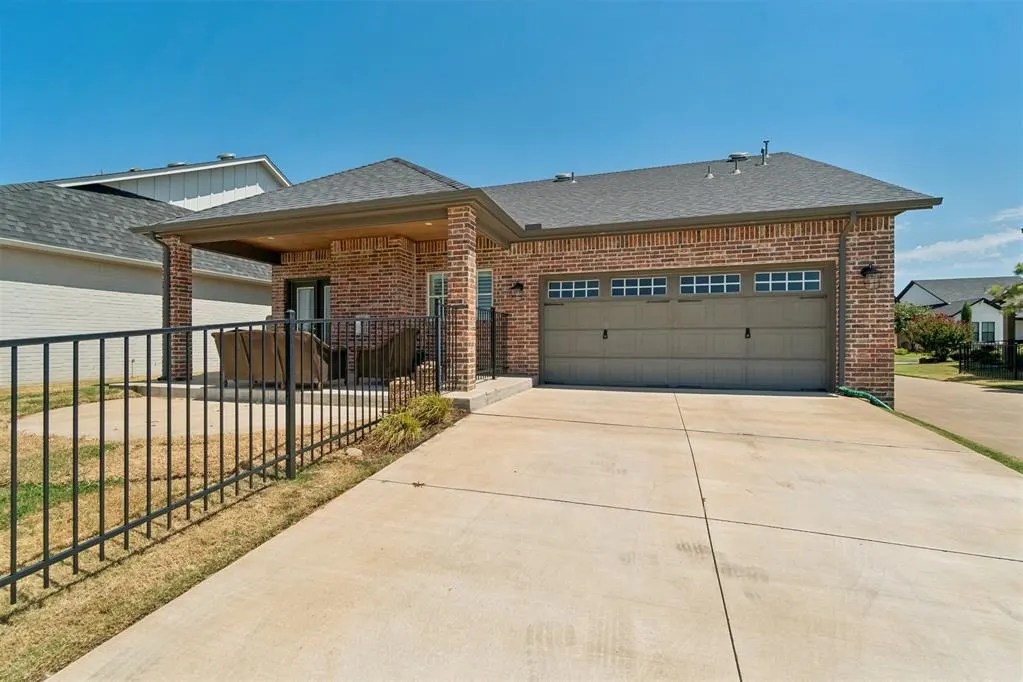 Photo 29 — 1925 Plaza District Drive, Edmond, OK 73034