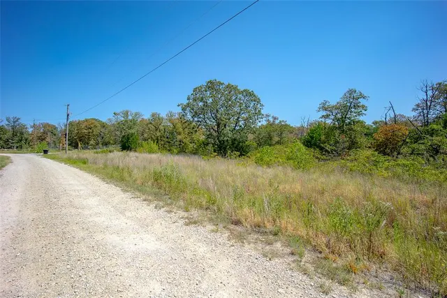 Photo 2 — 16625 Magwood Street, Lexington, OK 73051