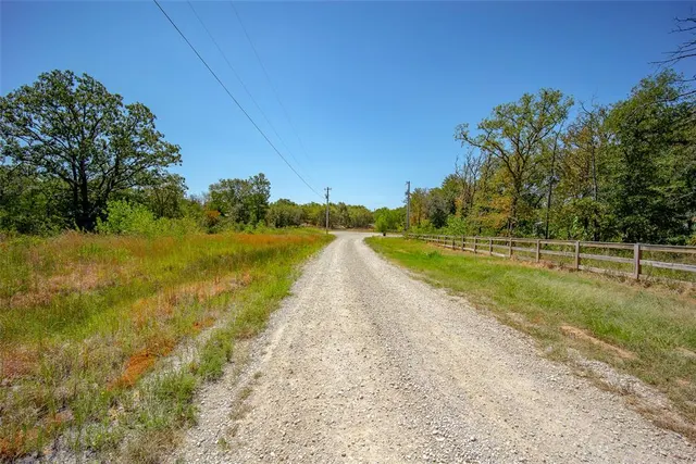 Photo 5 — 16625 Magwood Street, Lexington, OK 73051