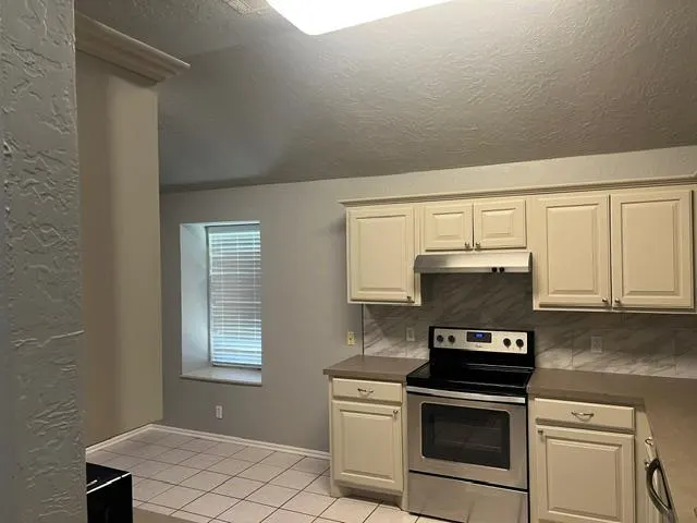 Photo 4 — 2208 NW 155th Street, Edmond, OK 73013