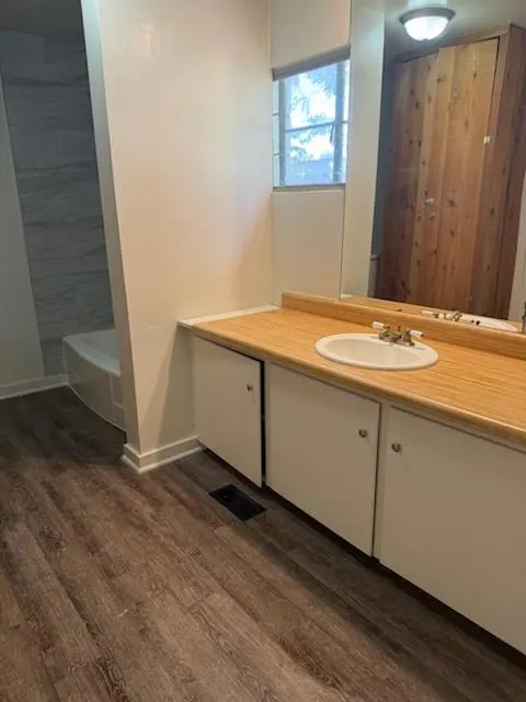 Photo 2 — 600 SW 51st Street, Oklahoma City, OK 73109