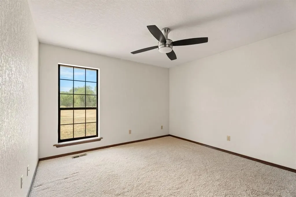 Photo 21 — 1811 Cedar Trail, Cashion, OK 73016