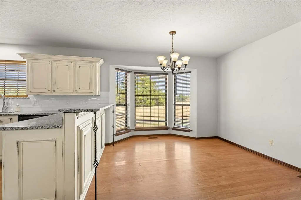 Photo 13 — 1811 Cedar Trail, Cashion, OK 73016
