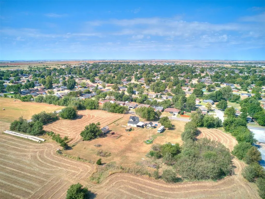 Photo 4 — 2201 S Choctaw Avenue, El Reno, OK 73036