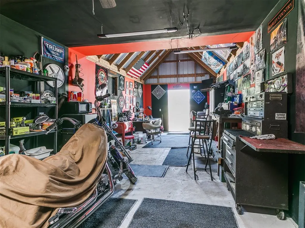 Photo 44 — 2201 S Choctaw Avenue, El Reno, OK 73036