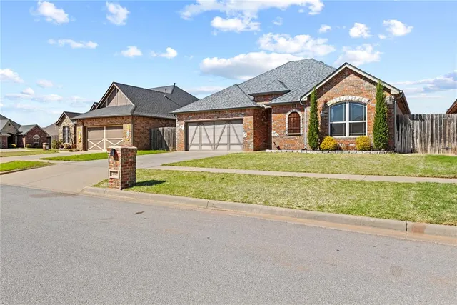 Photo 2 — 2513 Hayride Drive, Weatherford, OK 73096