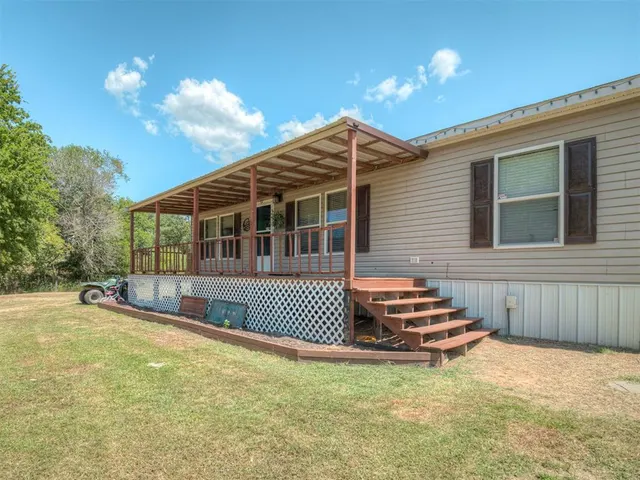 Photo 2 — 100041 N 3740 Road, Okemah, OK 74859
