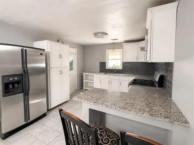 Photo 5 — 2946 NW 16th Street, Oklahoma City, OK 73107