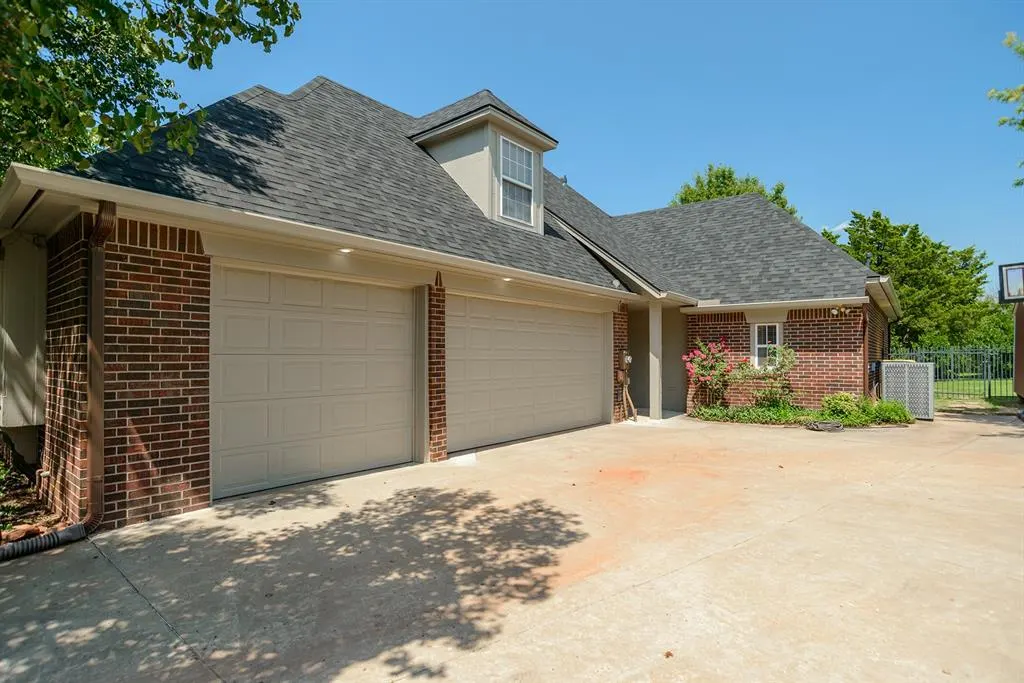 Photo 11 — 2211 S Copperfield Street, Stillwater, OK 74074