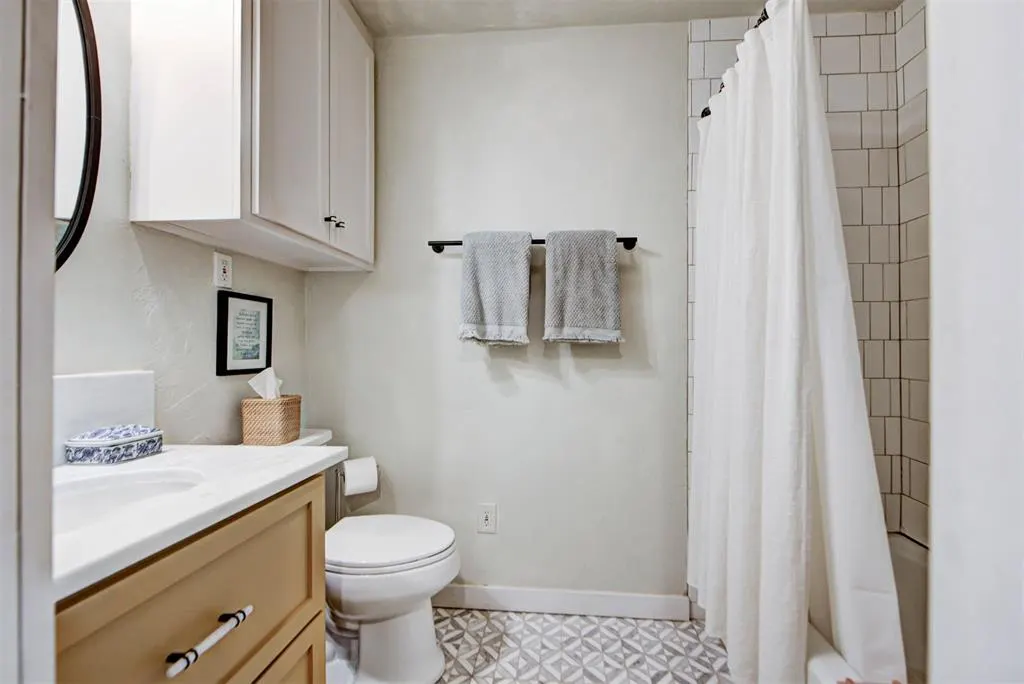 Photo 9 — 2520 Huntleigh Drive, Oklahoma City, OK 73120