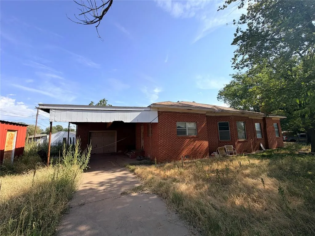 Photo 5 — 402 N Temple Street, Cordell, OK 73632