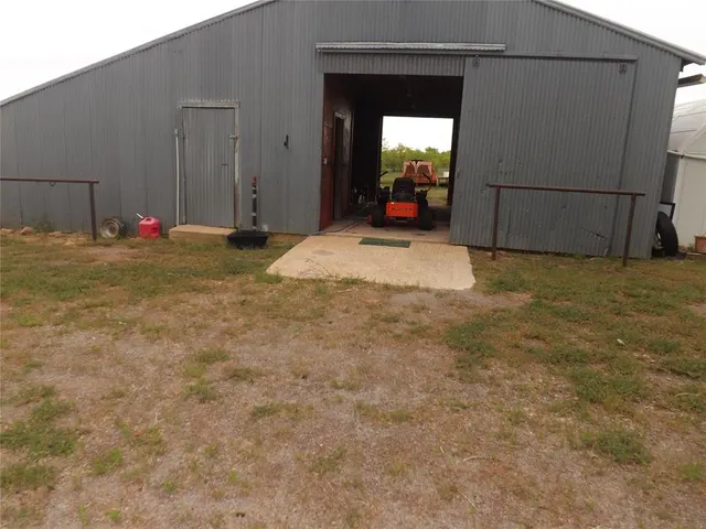 Photo 5 — 21259 E County Road 160 Road, Headrick, OK 73549