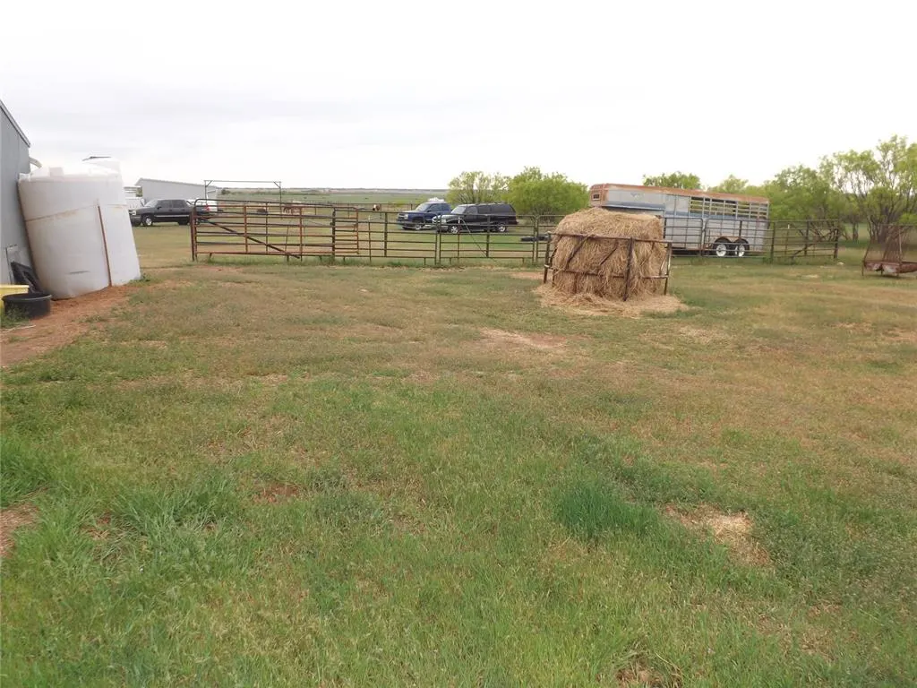 Photo 12 — 21259 E County Road 160 Road, Headrick, OK 73549