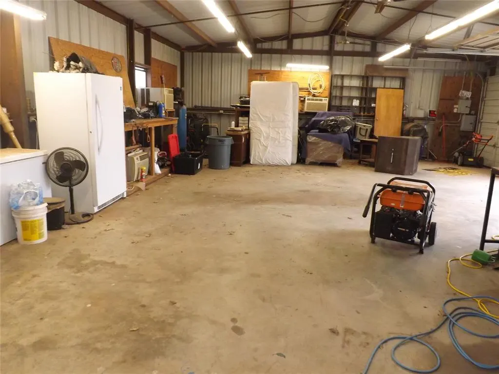 Photo 17 — 21259 E County Road 160 Road, Headrick, OK 73549