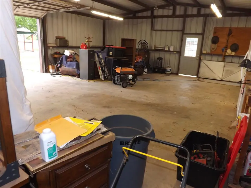 Photo 19 — 21259 E County Road 160 Road, Headrick, OK 73549