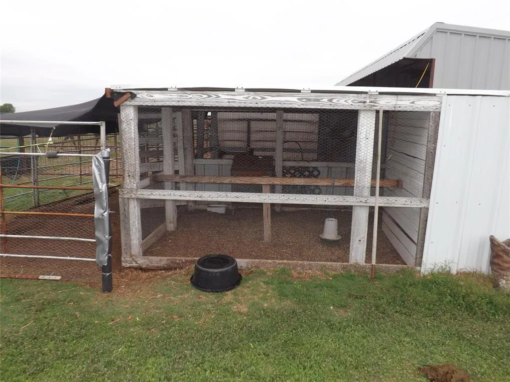 Photo 22 — 21259 E County Road 160 Road, Headrick, OK 73549