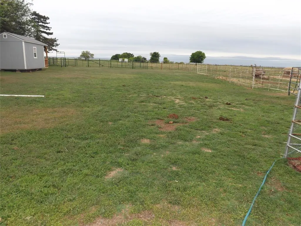 Photo 23 — 21259 E County Road 160 Road, Headrick, OK 73549