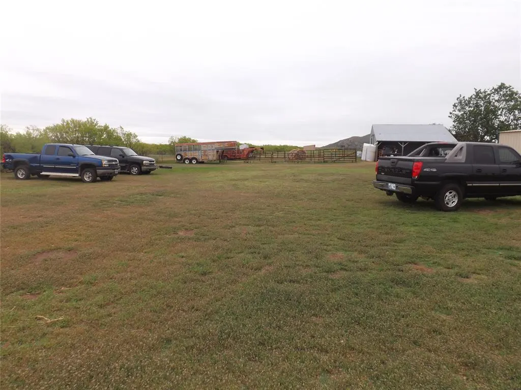 Photo 36 — 21259 E County Road 160 Road, Headrick, OK 73549