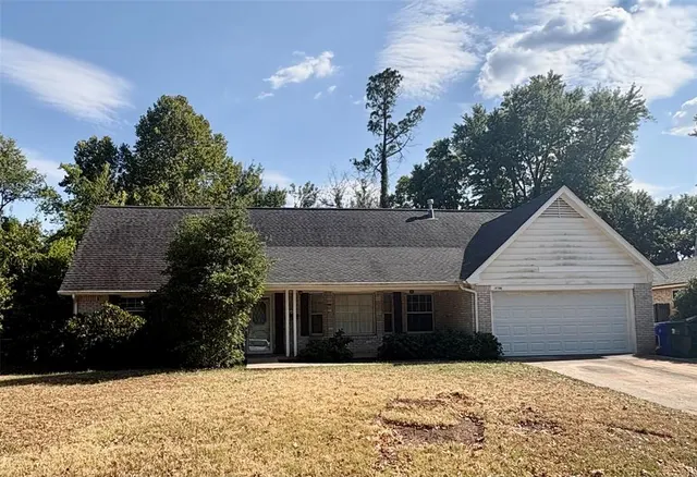 Photo 2 — 1606 Greenbriar Drive, Norman, OK 73072