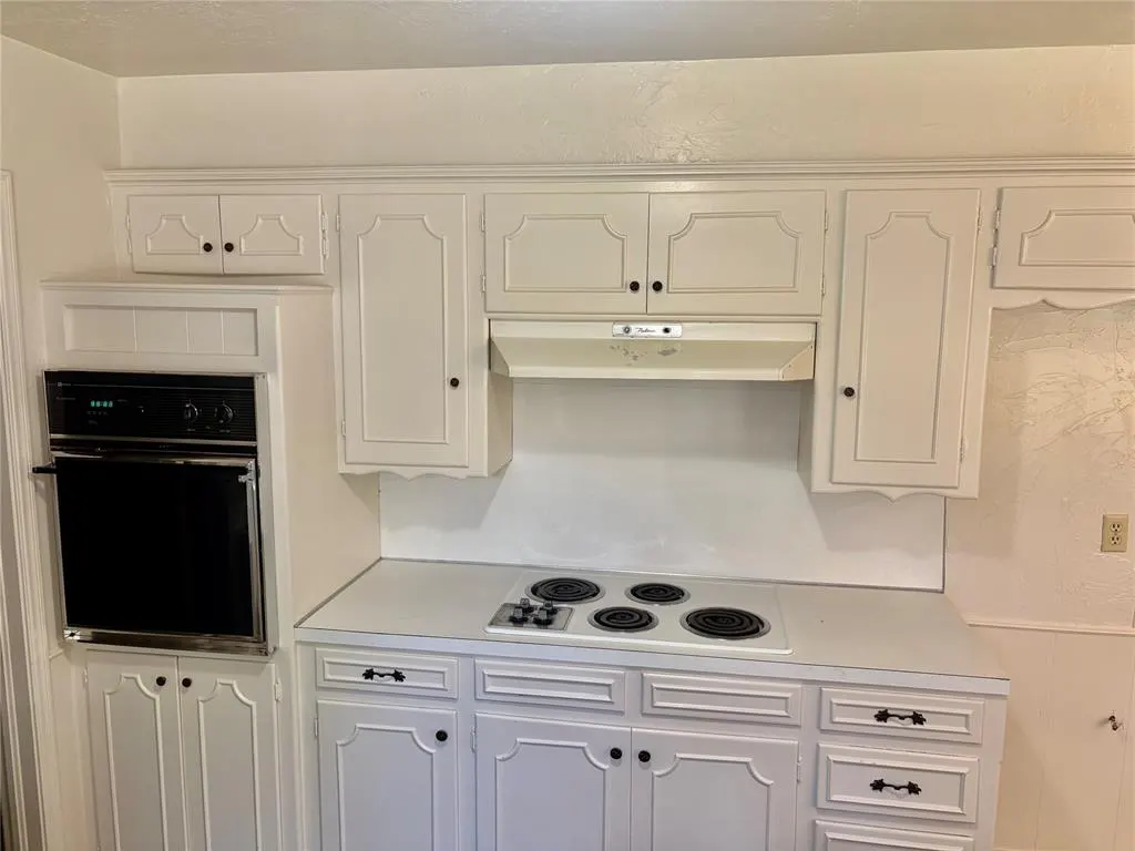 Photo 16 — 1606 Greenbriar Drive, Norman, OK 73072