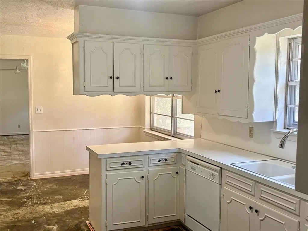 Photo 17 — 1606 Greenbriar Drive, Norman, OK 73072