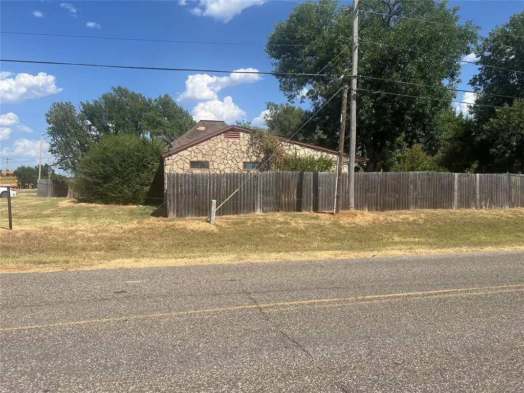 Photo 3 — 4700 NE 36th Street, Oklahoma City, OK 73121