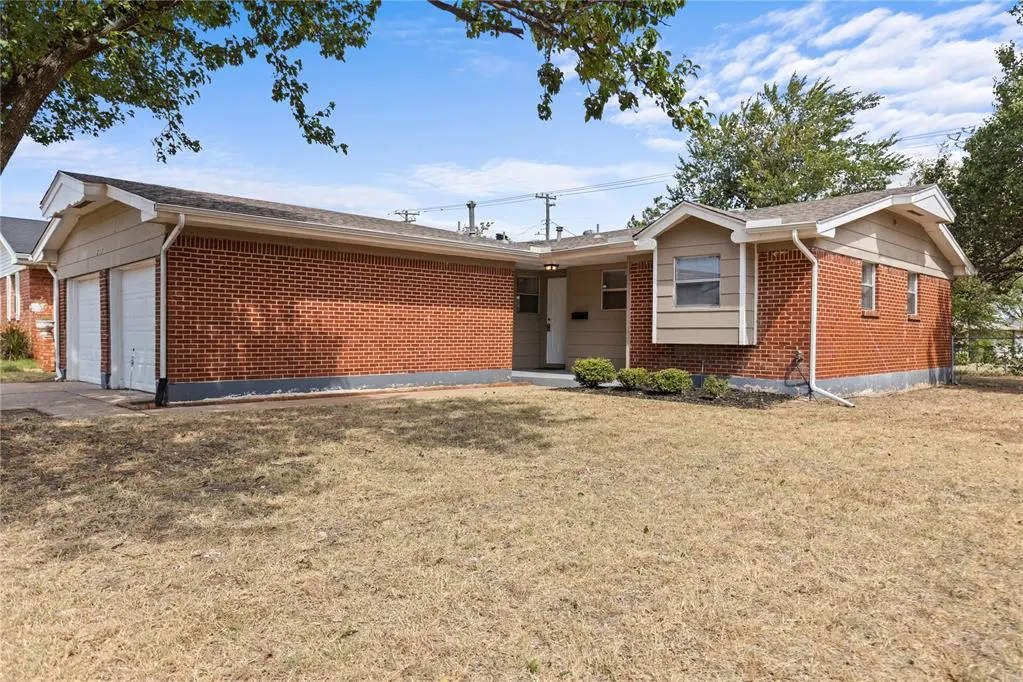 Photo 2 — 257 NW 85th Street, Oklahoma City, OK 73114
