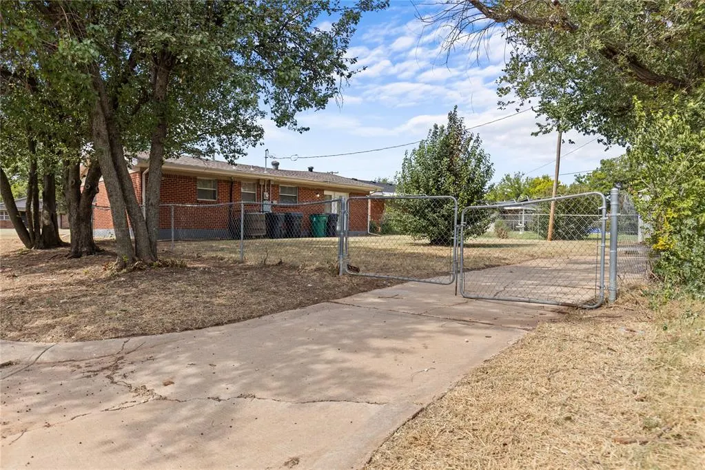 Photo 3 — 257 NW 85th Street, Oklahoma City, OK 73114