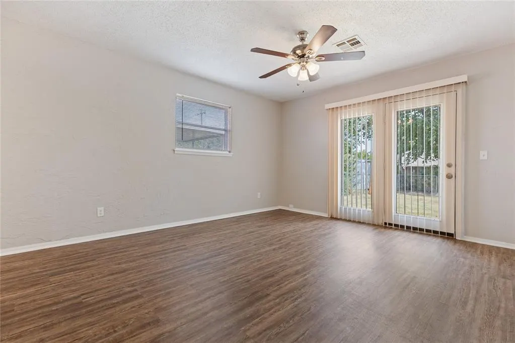 Photo 11 — 257 NW 85th Street, Oklahoma City, OK 73114