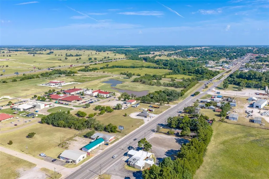 Photo 2 — 1523 S Green Avenue, Purcell, OK 73080