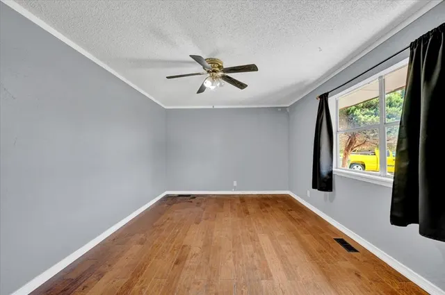 Photo 6 — 1017 Linn Lane, Yukon, OK 73099