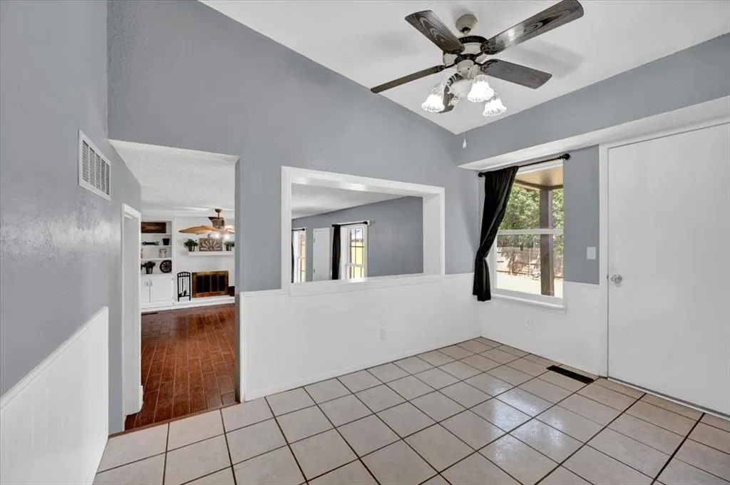 Photo 11 — 1017 Linn Lane, Yukon, OK 73099