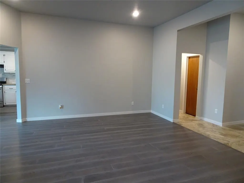 Photo 6 — 8412 Pinewood Drive, Oklahoma City, OK 73135