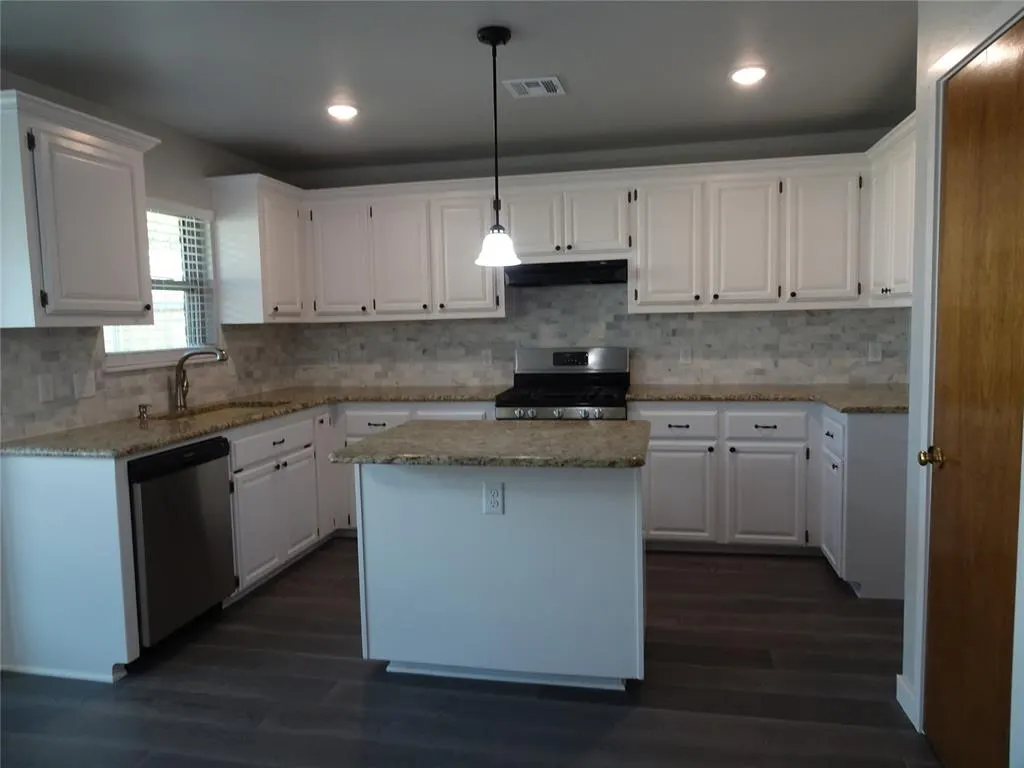 Photo 12 — 8412 Pinewood Drive, Oklahoma City, OK 73135