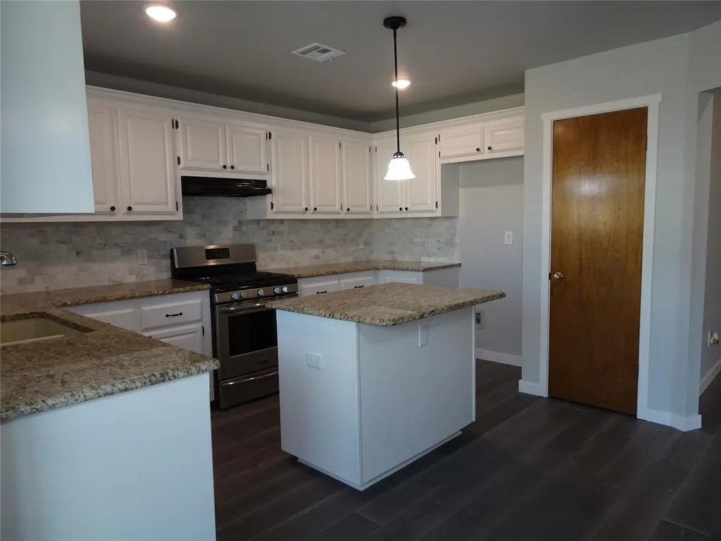 Photo 13 — 8412 Pinewood Drive, Oklahoma City, OK 73135
