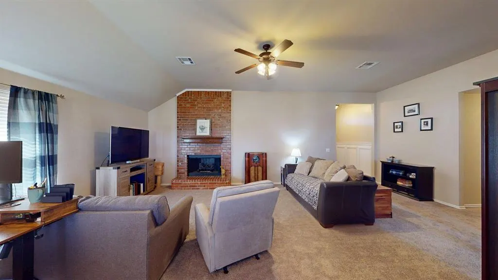 Photo 3 — 805 Canyon Drive, Yukon, OK 73099