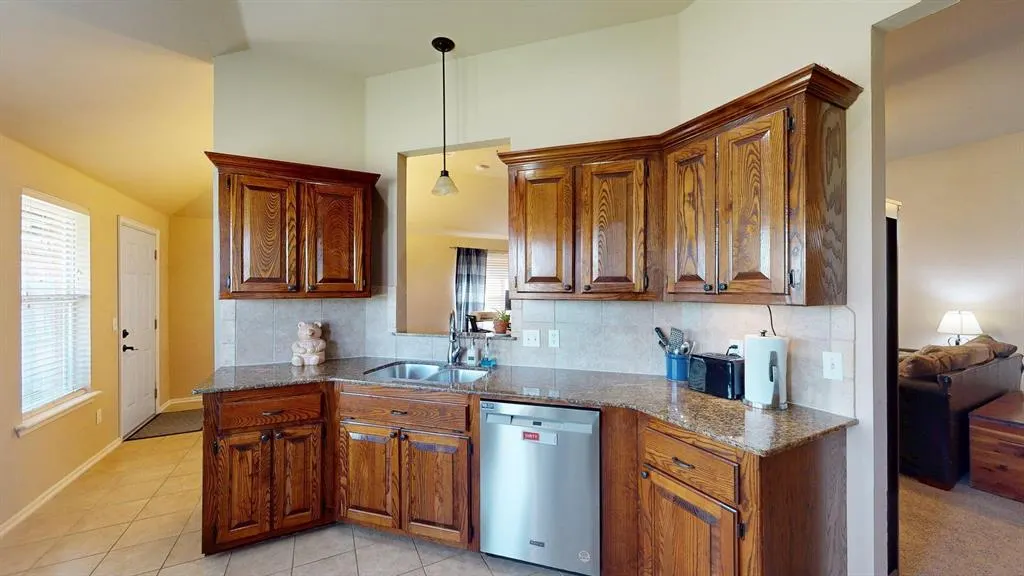 Photo 11 — 805 Canyon Drive, Yukon, OK 73099