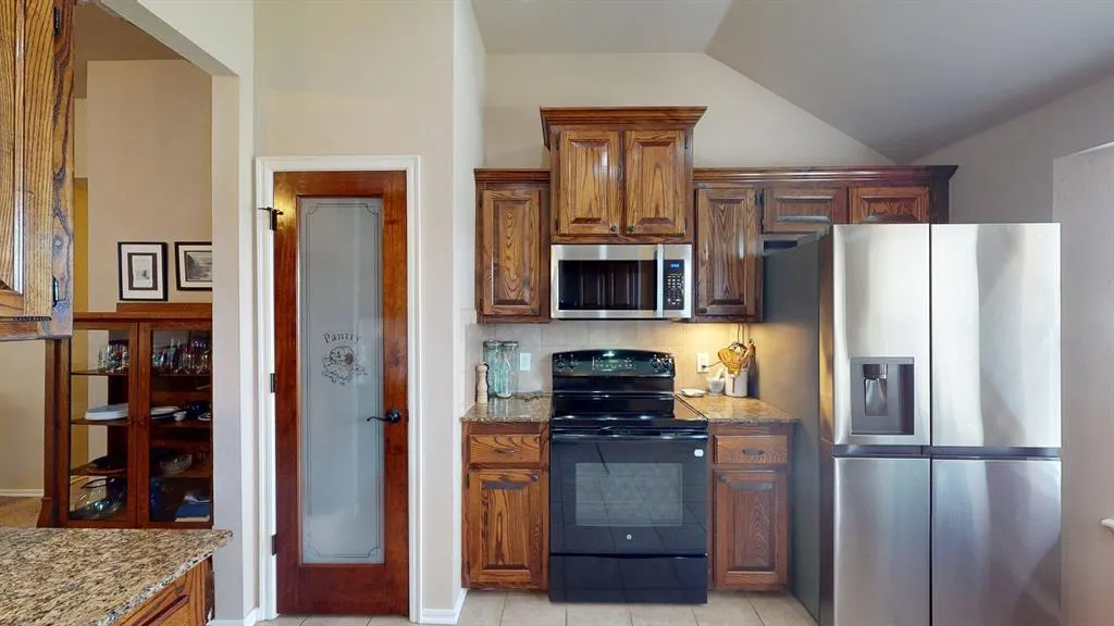 Photo 12 — 805 Canyon Drive, Yukon, OK 73099