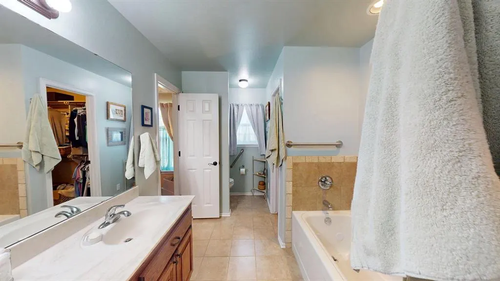 Photo 20 — 805 Canyon Drive, Yukon, OK 73099