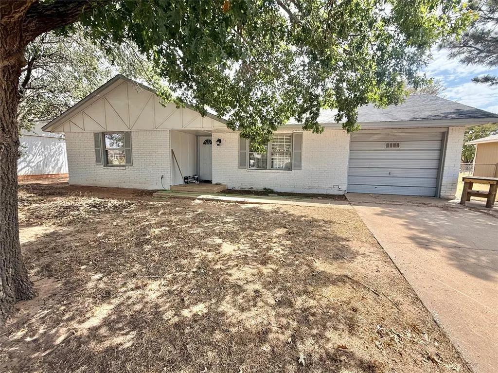 Front exterior — 512 Mercury Street, Altus, OK 73521