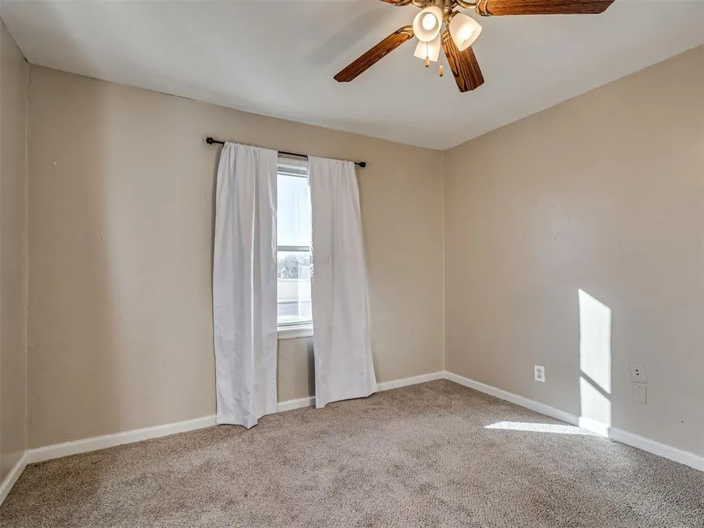 Photo 16 — 211 W Dale Street, Norman, OK 73069